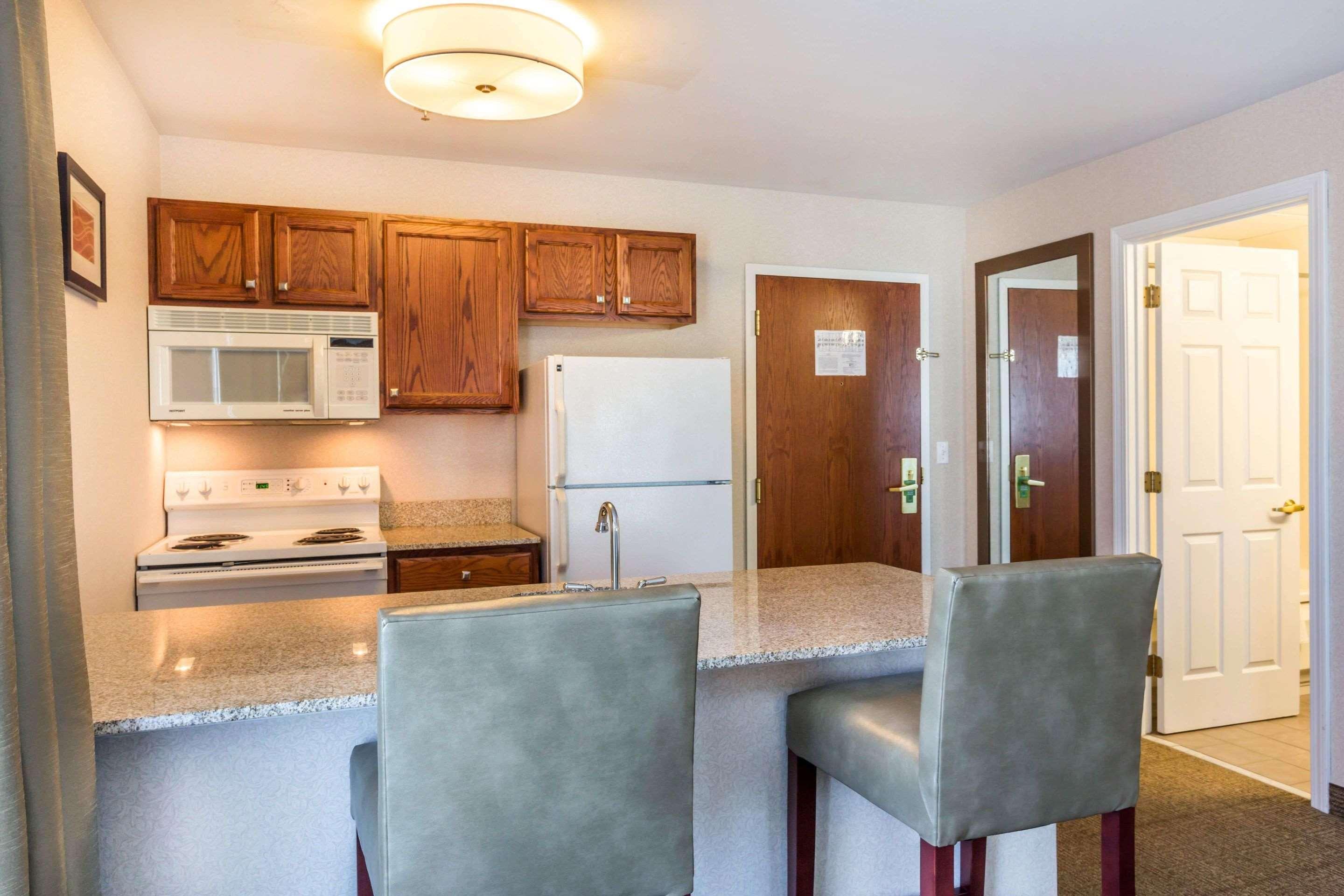 Comfort Inn & Suites Burlington Dış mekan fotoğraf