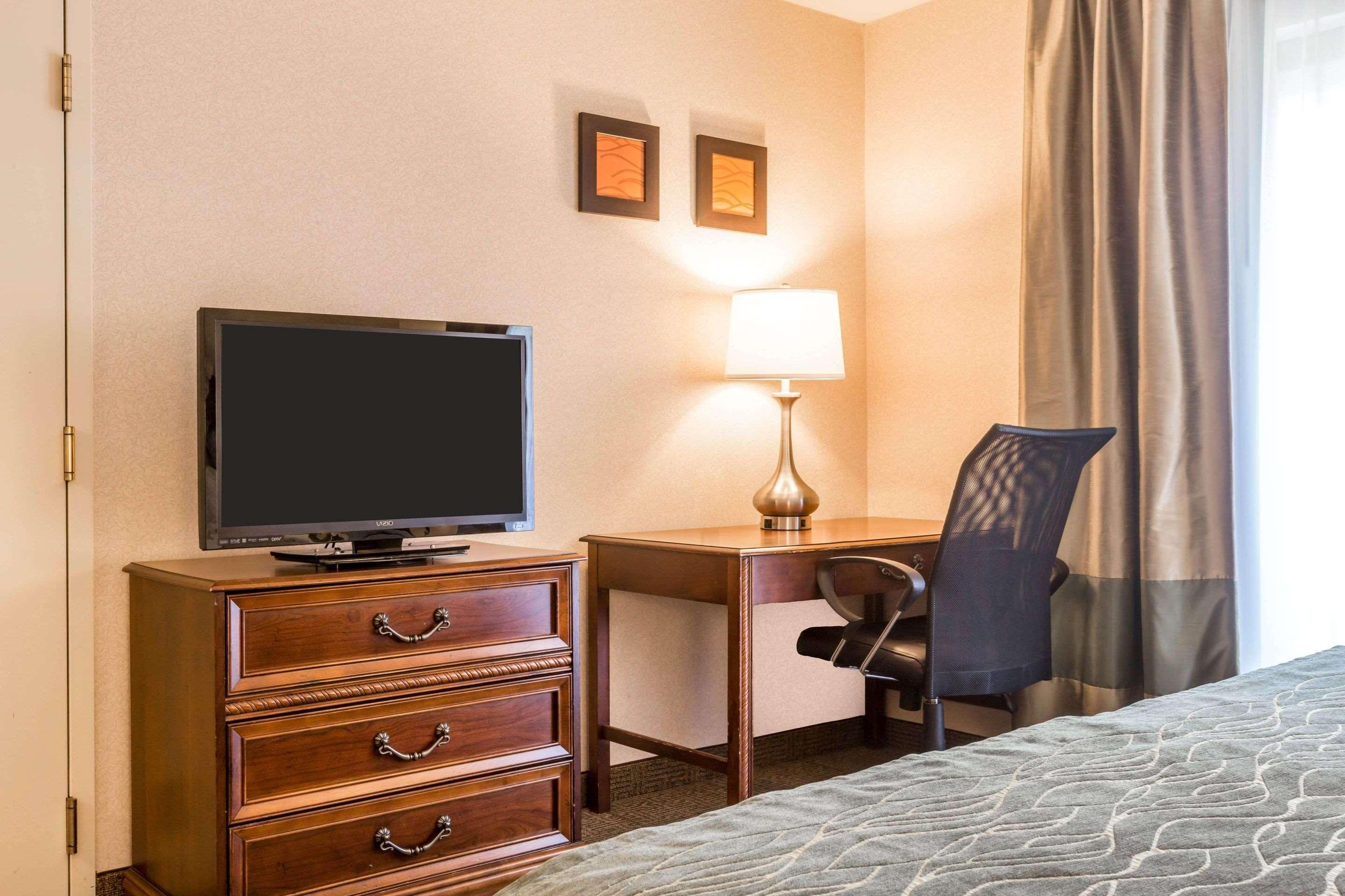 Comfort Inn & Suites Burlington Dış mekan fotoğraf