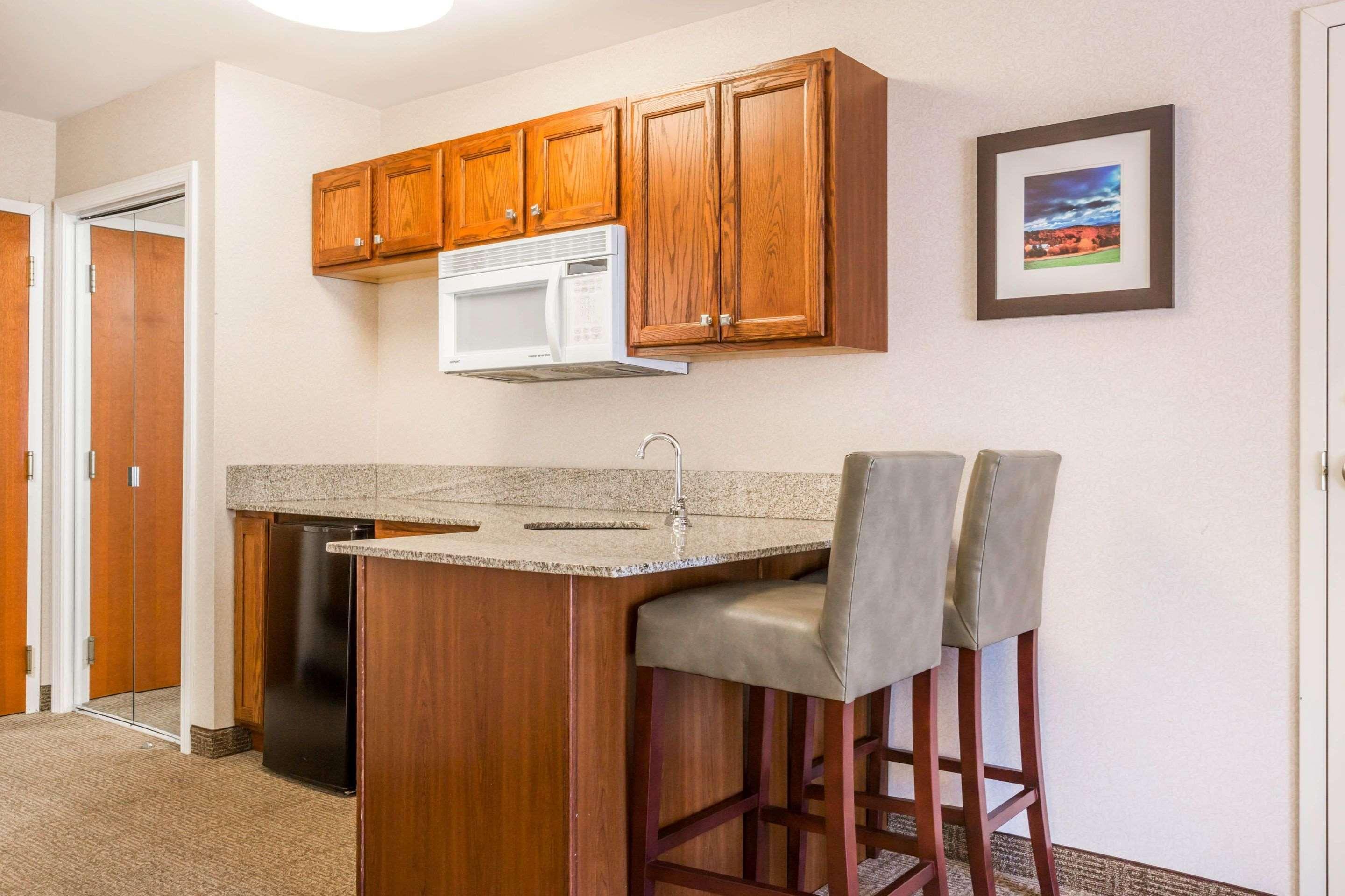 Comfort Inn & Suites Burlington Dış mekan fotoğraf