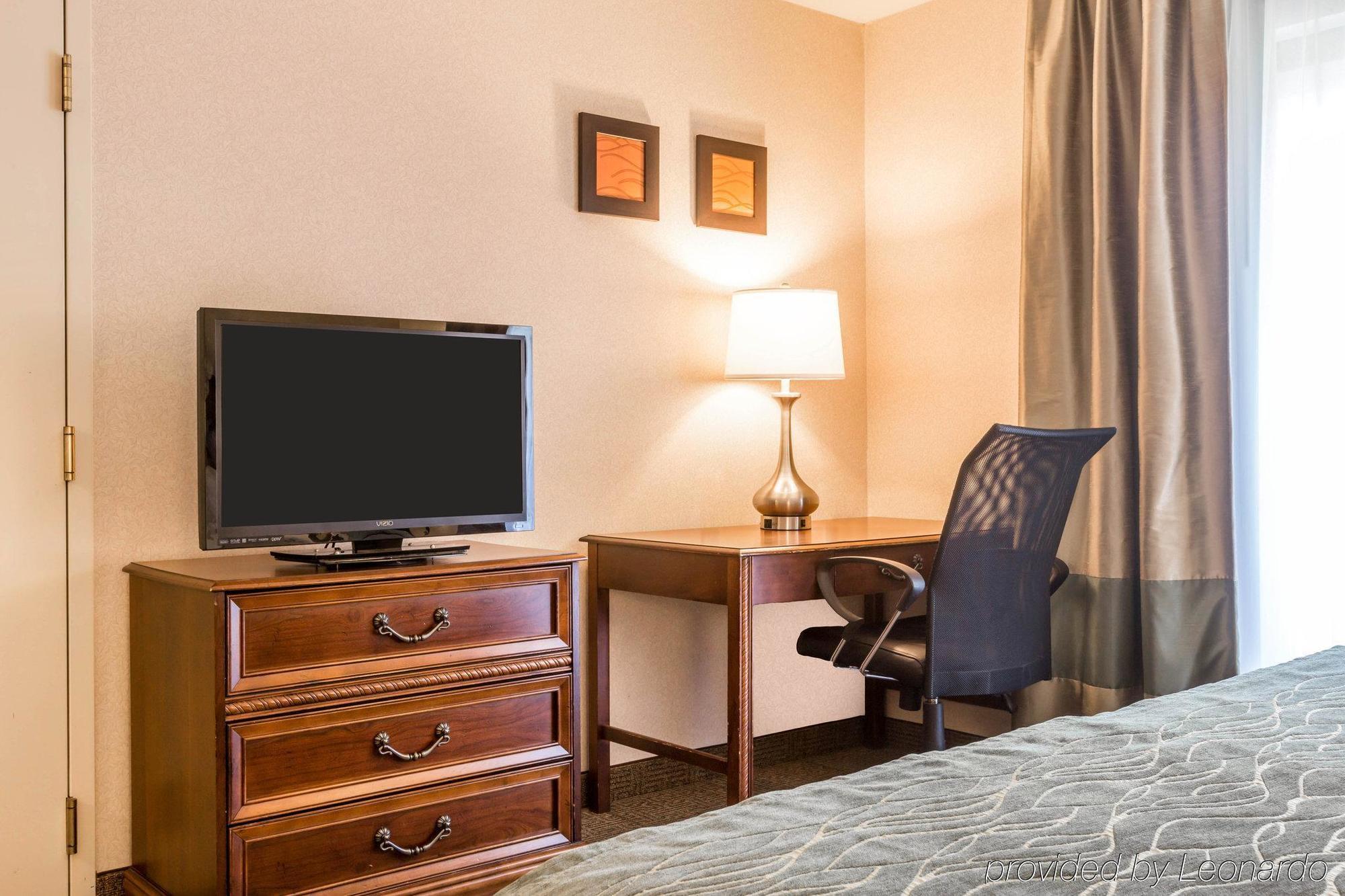 Comfort Inn & Suites Burlington Dış mekan fotoğraf